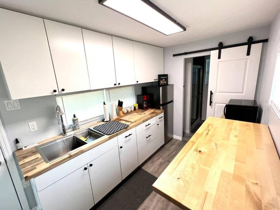 1Bed 1Bath Container Home Centrally Located Cypress Gardens Bagian luar foto